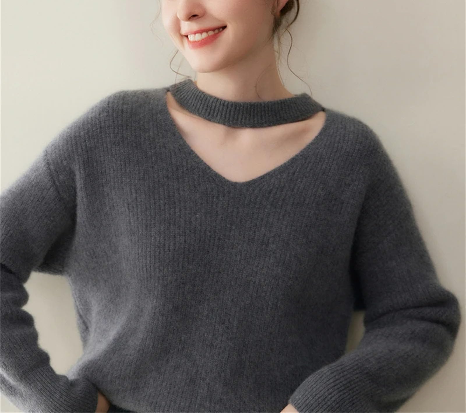 100% Cashmere V-Neck Pullover